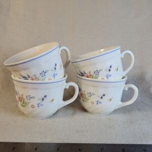 Vintage Arcopal France Tea Cups set of 4